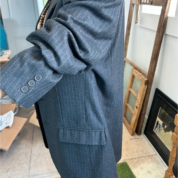 Blazer, 100% virgin Wool, Canadian made, Grey Pinstripe, - Picture 3 of 16